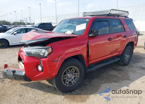 2020 Toyota 4Runner Venture Special Edition z USA, uszkodzony, nr VIN JTEBU5JR7L5771937